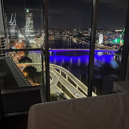 City Living - Brisbane River-View 2 Bedroom Apt Extérieur photo
