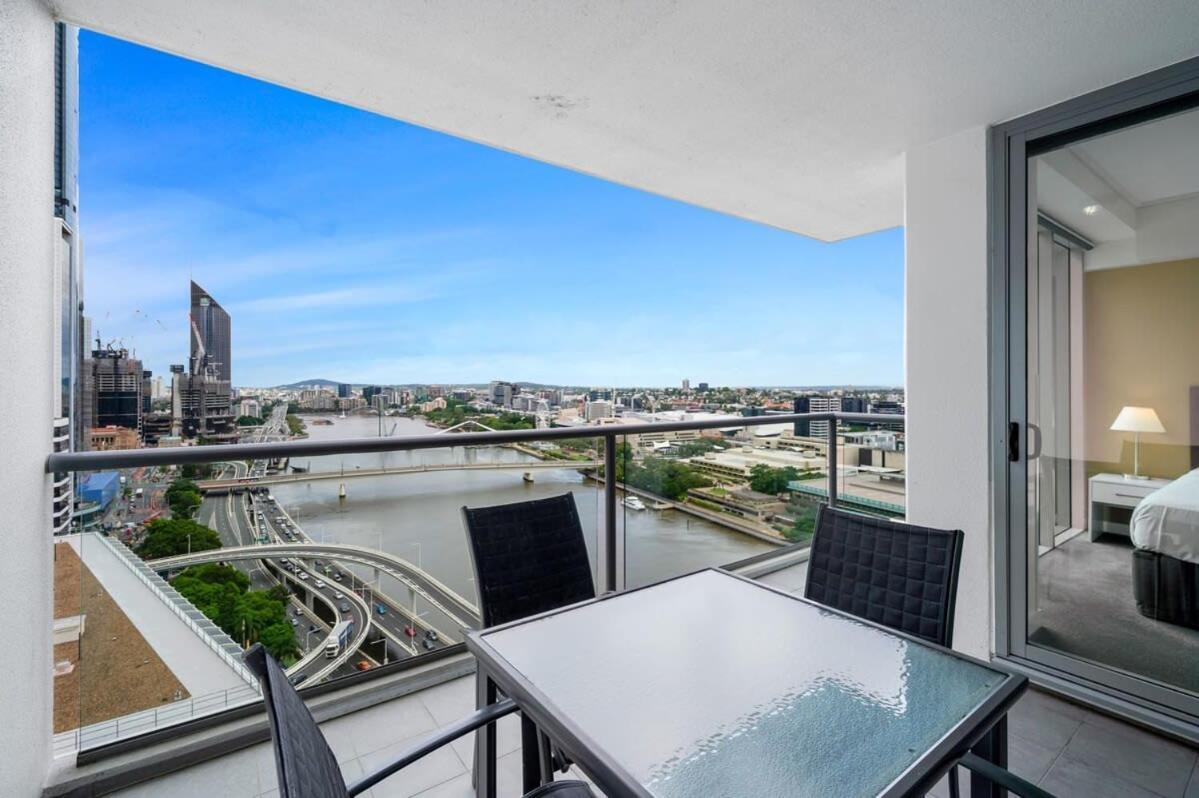 City Living - Brisbane River-View 2 Bedroom Apt Extérieur photo