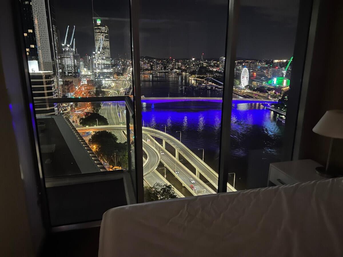 City Living - Brisbane River-View 2 Bedroom Apt Extérieur photo